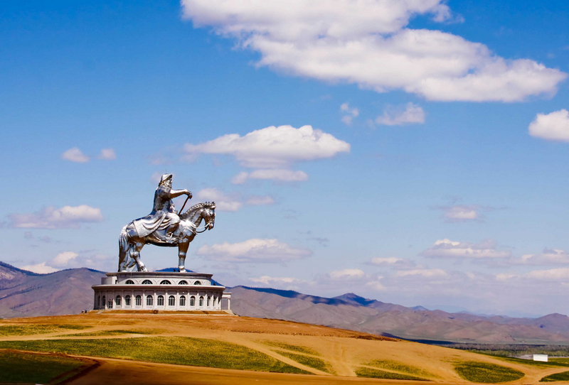 Illustration for article titled These Mega-Sculptures Are the Biggest in the World